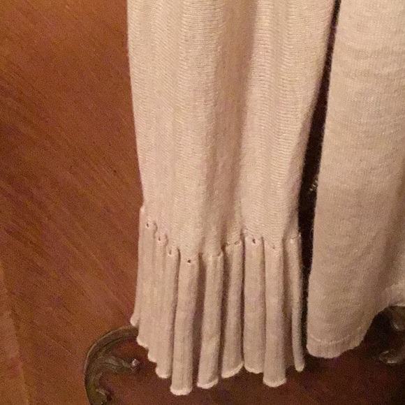 M.S.S.P. Cream Turtleneck w/ Belled Cuffs - Picture 3 of 6